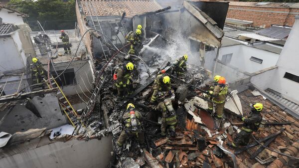 مصرع ثمانية أشخاص في تحطم طائرة غرب كولومبيا، 21 نوفمبر 2022 - سبوتنيك عربي