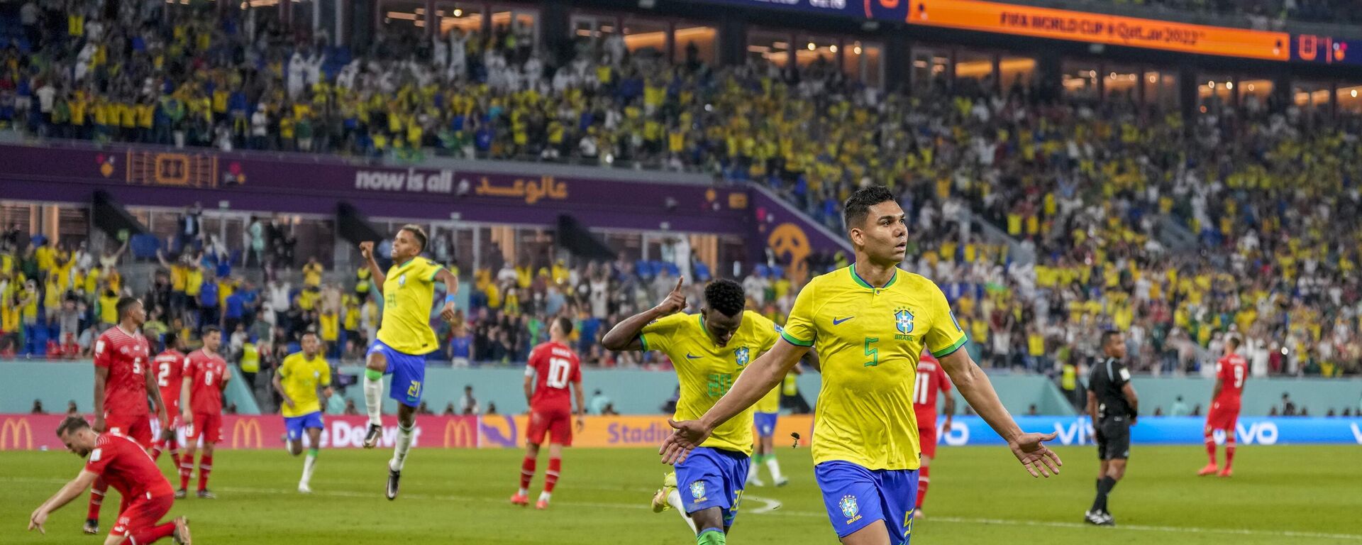 البرازيل تفوز على سويسرا بهدف كاسيميرو وتتأهل لثمن نهائي مونديال قطر 2022 - سبوتنيك عربي, 1920, 28.11.2022