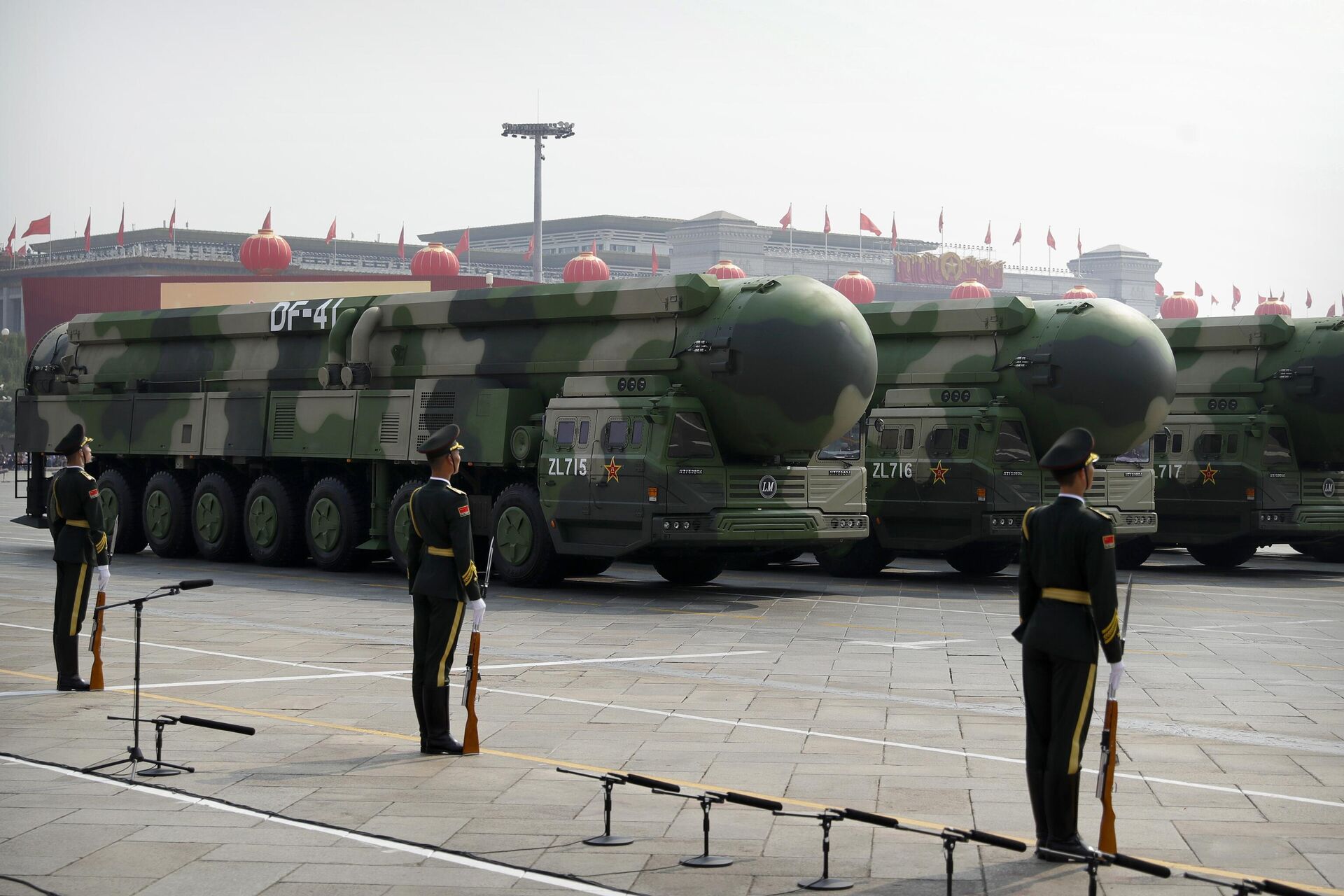 الجيش الصيني يستعرض قدراته النووي خلال عرض عسكري يشمل صواريخ نووية - سبوتنيك عربي, 1920, 30.11.2022