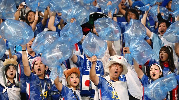 مشجعو منتخب اليابان في كأس العالم، قطر 2022 - سبوتنيك عربي