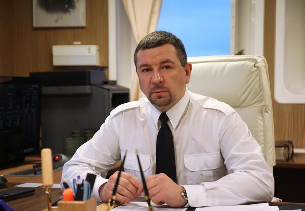 قبطان كاسحة الجليد النووية أورال إيفان كورباتوف - سبوتنيك عربي