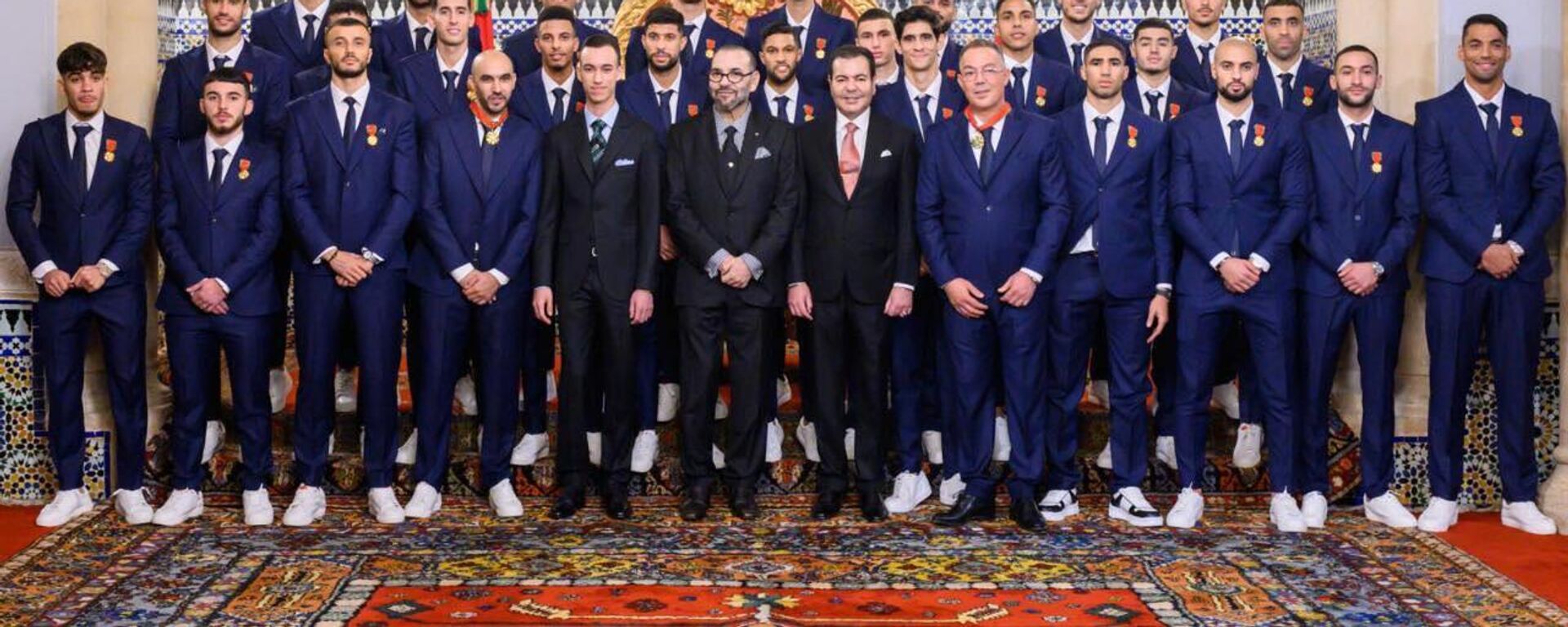 الملك محمد السادس ملك المغرب يكرم المنتخب الوطني لكرة القدم بعد إنجاز مونديال قطر 2022 - سبوتنيك عربي, 1920, 20.12.2022