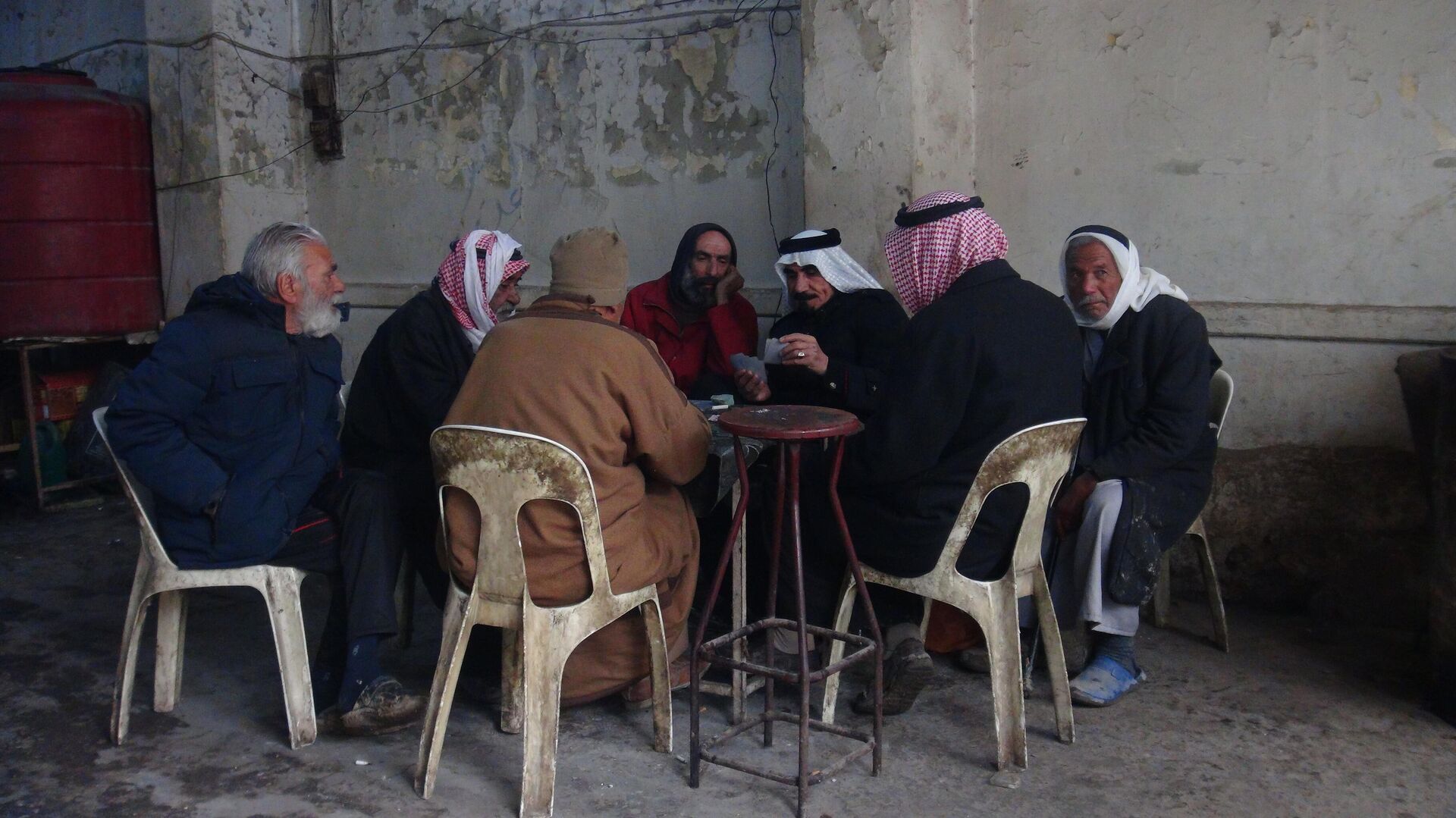 رغم بساطته.. مقهى (البريد) في مدينة الحسكة السورية شاهد على 6 عقود من تاريخها - سبوتنيك عربي, 1920, 13.01.2023