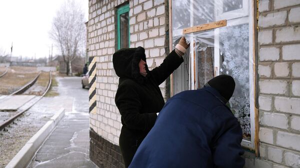 عواقب قصف القوات الأوكرانية لمحطة سكة حديد إيلوفايسك، جمهورية دونيتسك الديمقراطية - سبوتنيك عربي