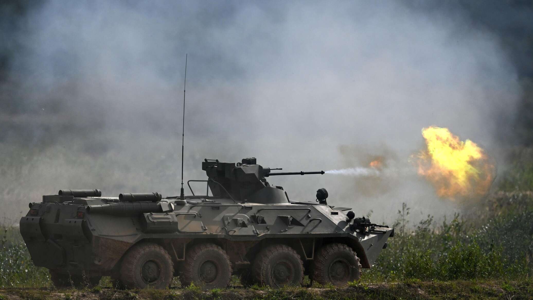 دبابات روسية تقتحم معقلا أوكرانيا في تشاسوف يار وتأسر مجموعة جنود... فيديو