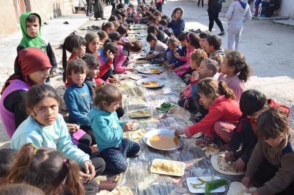 سكان عاصمة القمح السوري يؤدون الصلوات والطقوس طلبا للمطر - سبوتنيك عربي