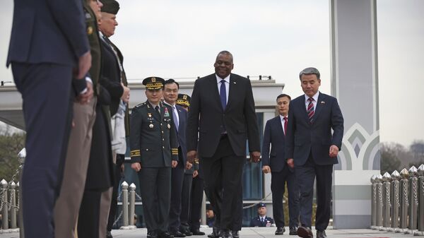 وزير الدفاع الأمريكي لويد أوستن يلتقي وزير الدفاع في كوريا الجنوبية  لي جونغ سوب في سول الثلاثاء 31 يناير/ كانون الثاني 2023. - سبوتنيك عربي