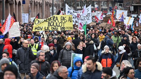 مظاهرات في فرنسا ضد قنانون التقاعد - سبوتنيك عربي