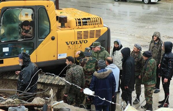 وصول عسكريين روس لإزالة آثار الزلزال المدمر في سوريا - سبوتنيك عربي
