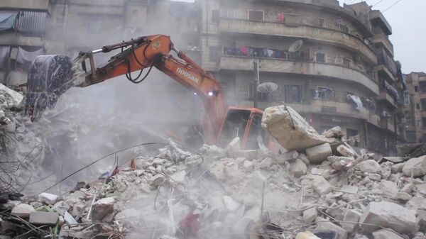 Российские военные в Сирии помогают в ликвидации последствий землетрясения - سبوتنيك عربي