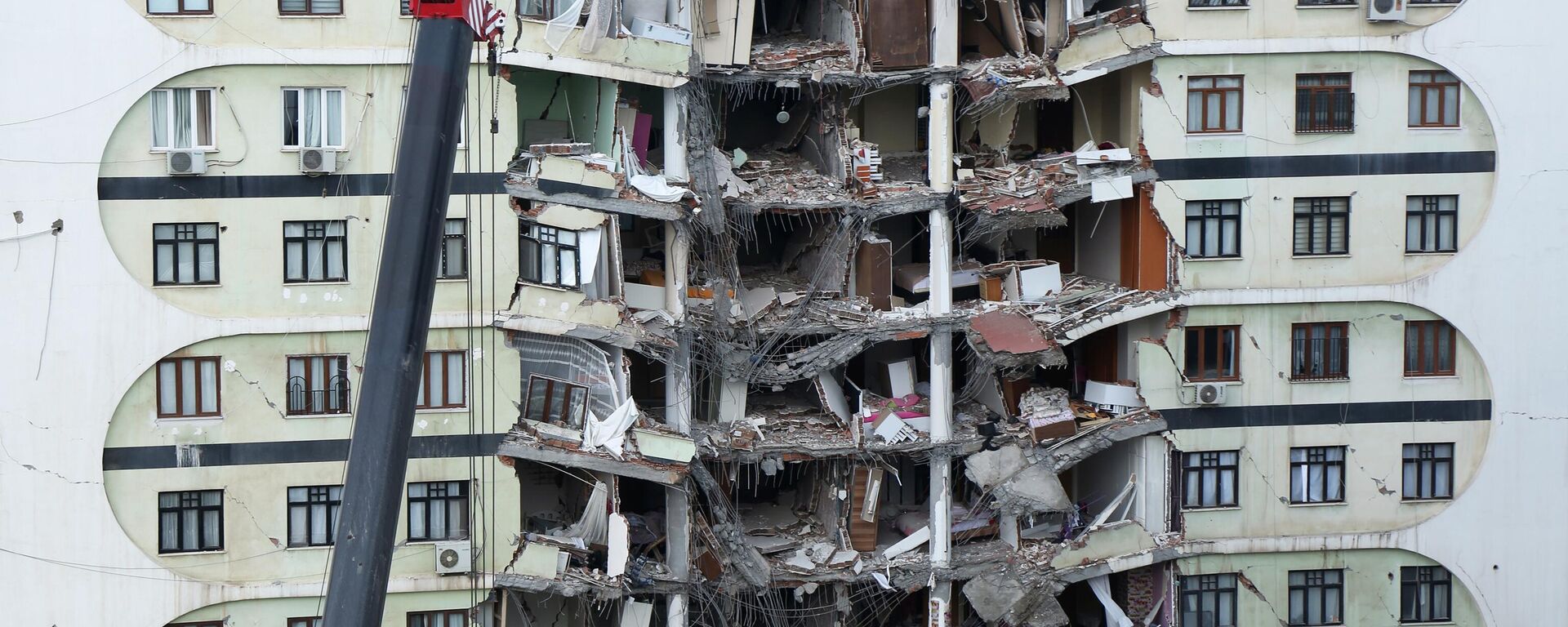بناية دمرها زلزال في مدينة ديار بكر التركية.  - سبوتنيك عربي, 1920, 27.02.2023