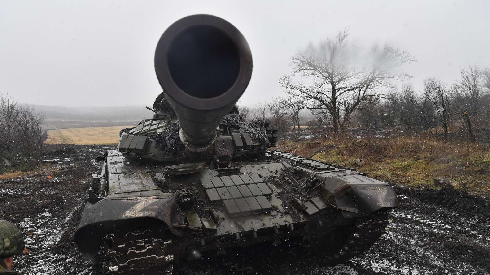 كيف تفوقت دبابة "تي - 72" الروسية على أبرامز الأمريكية؟