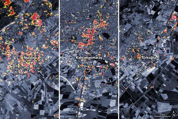تُظهر الأقمار الصناعية الخريطة الأولية للأضرار التي تعرضت لها بعض أجزاء المدن توركوغلو و كهرمان مرعش و نورداغي. تمثل وحدات البكسل ذات اللون الأحمر الداكن المناطق التي يحتمل أن تتعرض لأضرار جسيمة في المباني والمنازل والبنية التحتية أو تغييرات طبيعية، بينما المناطق البرتقالية والصفراء تعرضت لأضرار متوسطة أو جزئية. يبلغ عرض كل بكسل نحو 30 مترًا (بحجم ملعب البيسبول تقريبًا). - سبوتنيك عربي