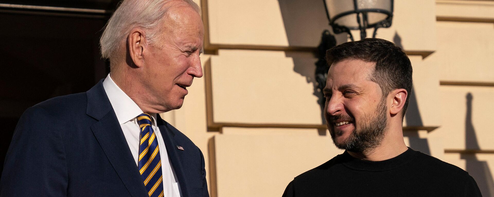 زيارة الرئيس الأمريكي جو بايدن إلى كييف للقاء الرئيس الأوكراني فلاديمير زيلينسكي، 20 فبراير 2023 - سبوتنيك عربي, 1920, 23.09.2023