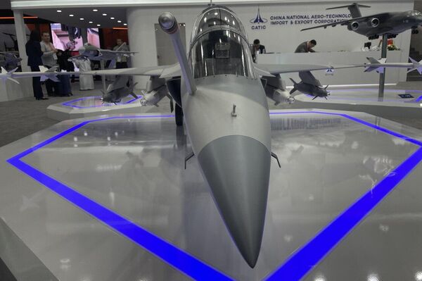 طائرات حربية صينية في معرض الدفاع الدولي آيدكس 2023  - سبوتنيك عربي