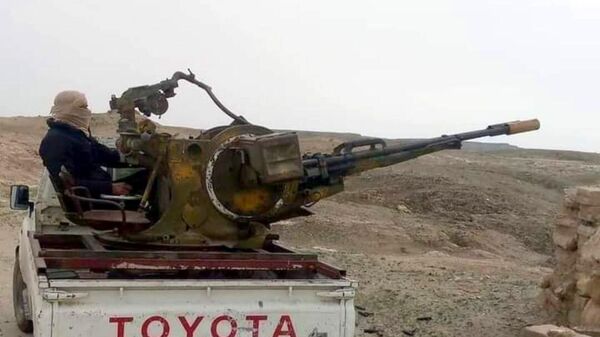 داعش يهاجم مواقع للجيش السوري ويختطف رعاة أغنام في البادية السورية - سبوتنيك عربي