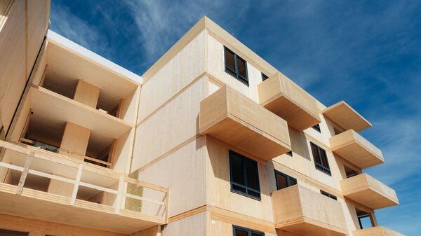شركة روسية تقدم تقنية مبتكرة في مجال بناء المساكن الخشبية في دبي - سبوتنيك عربي