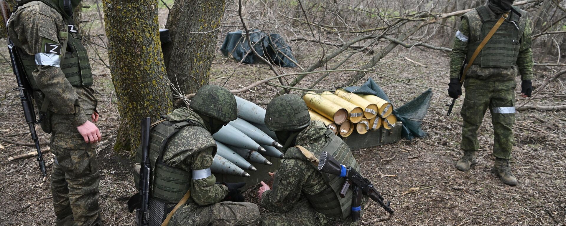 مدفعية القوات المسلحة الروسية تطلق النار على مواقع القوات المسلحة الأوكرانية من مدفع هاوتزر مستا-بي في المنطقة الجنوبية من منطقة العملية العسكرية الخاصة في أوكرانيا - سبوتنيك عربي, 1920, 07.06.2023