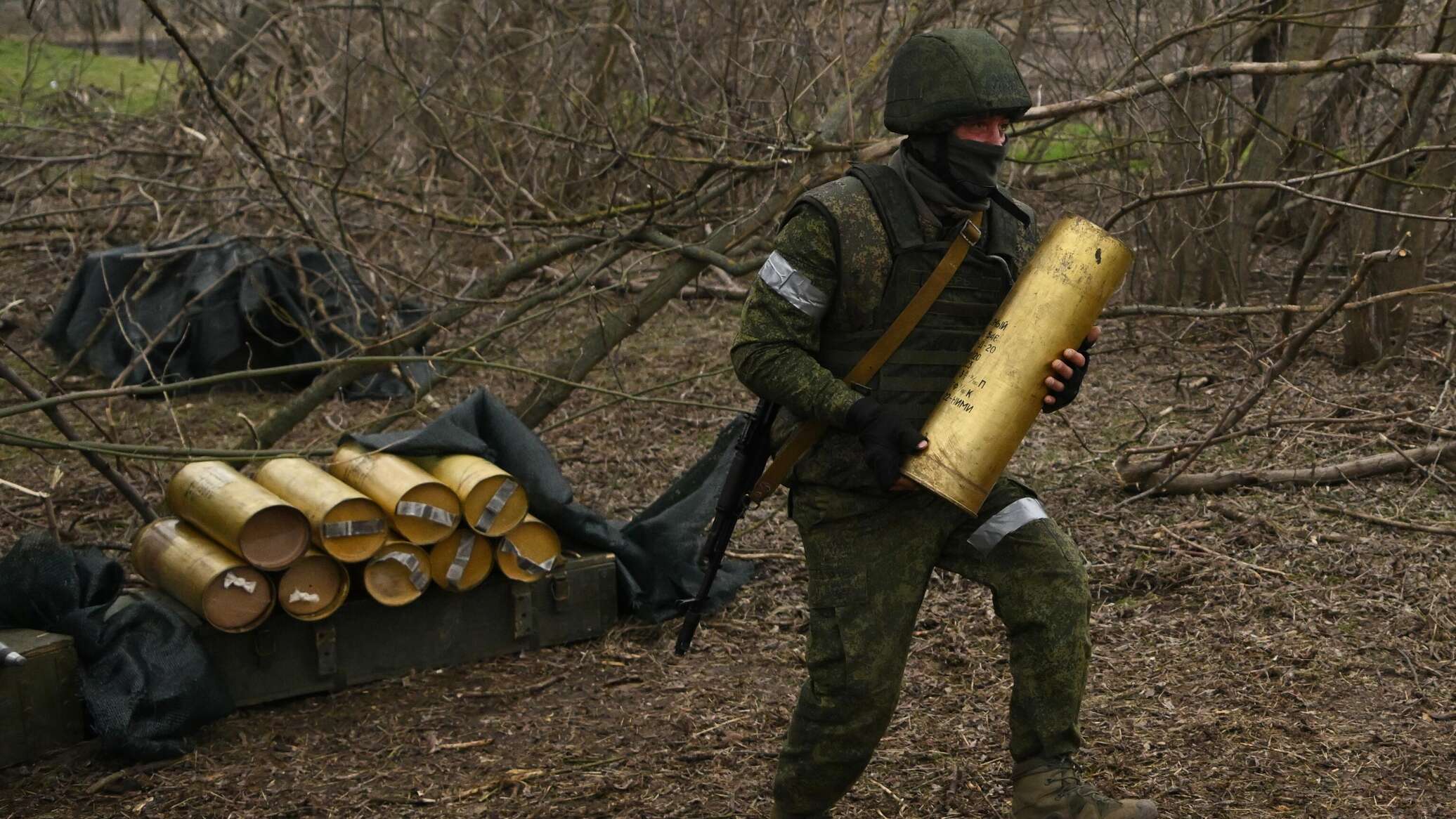 وزير الدفاع الألماني يكشف عجز "الناتو" عن تنفيذ وعد قطعه لقوات كييف