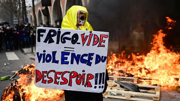 مظاهرات في فرنسا ضد مشروع قانون تعديل نظام التقاعد المثير للجدل11 مارس 2023 - سبوتنيك عربي