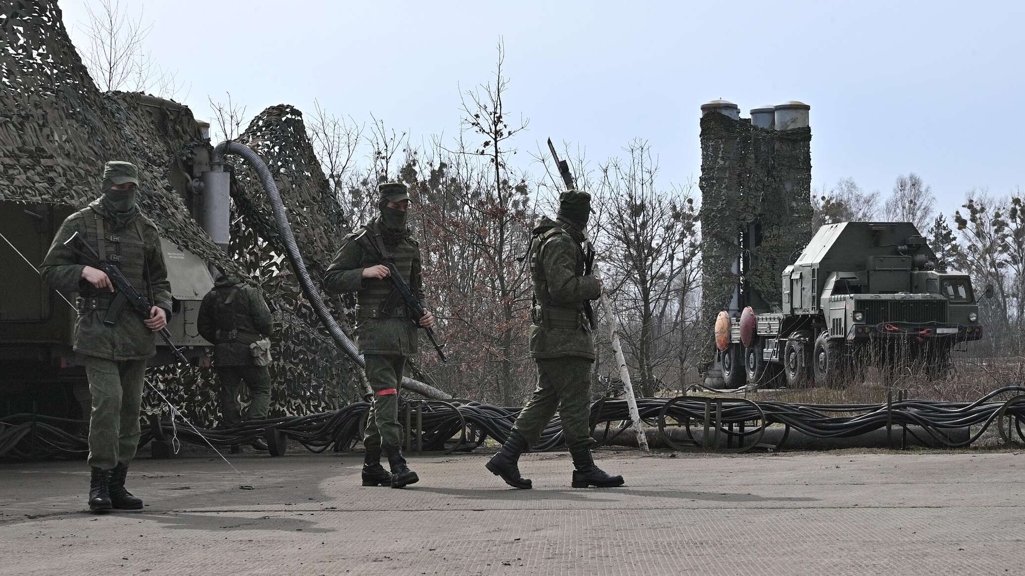 الدفاعات الروسية تعلن تدمير واعتراض 21 طائرة مسيرة أوكرانية