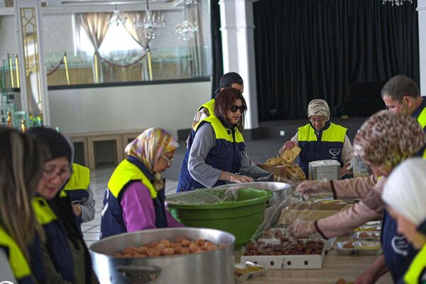 مبادرة خيرية في المغرب لإفطار نحو 50 ألف صائم خلال شهر رمضان - سبوتنيك عربي