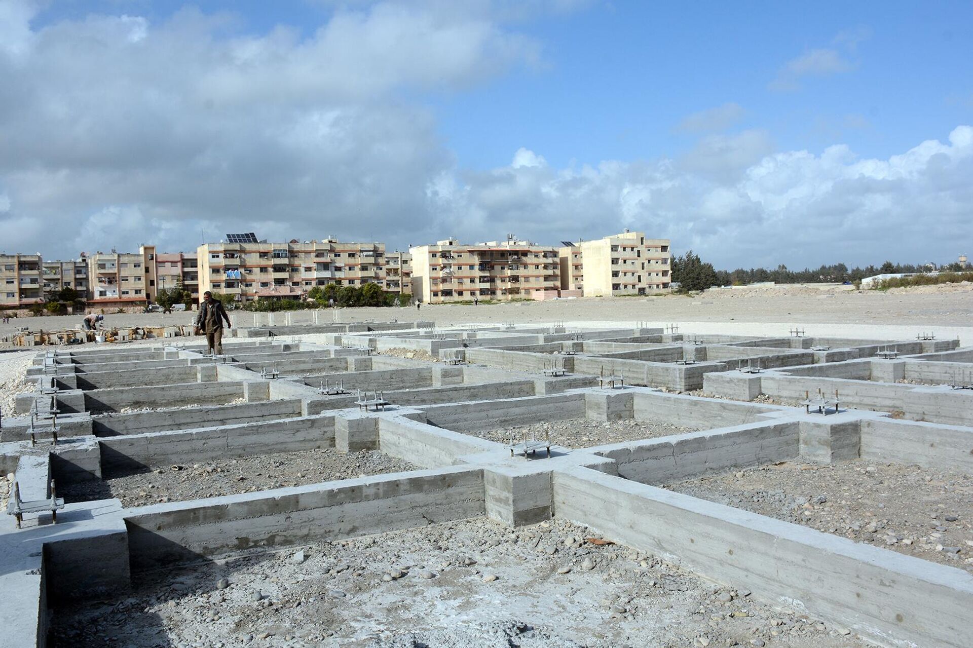 الإمارات تدشن مشروع مناطق سكنية مسبقة الصنع لإيواء متضرري الزلزال في سوريا - سبوتنيك عربي, 1920, 06.04.2023