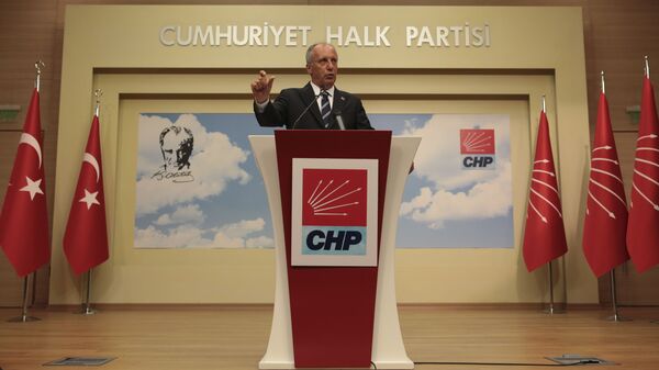 A day after elections, Muharrem Ince, the candidate of Turkey's main opposition Republican People's Party, talks during a news conference in Ankara, Turkey, Monday, June 25, 2018. - سبوتنيك عربي