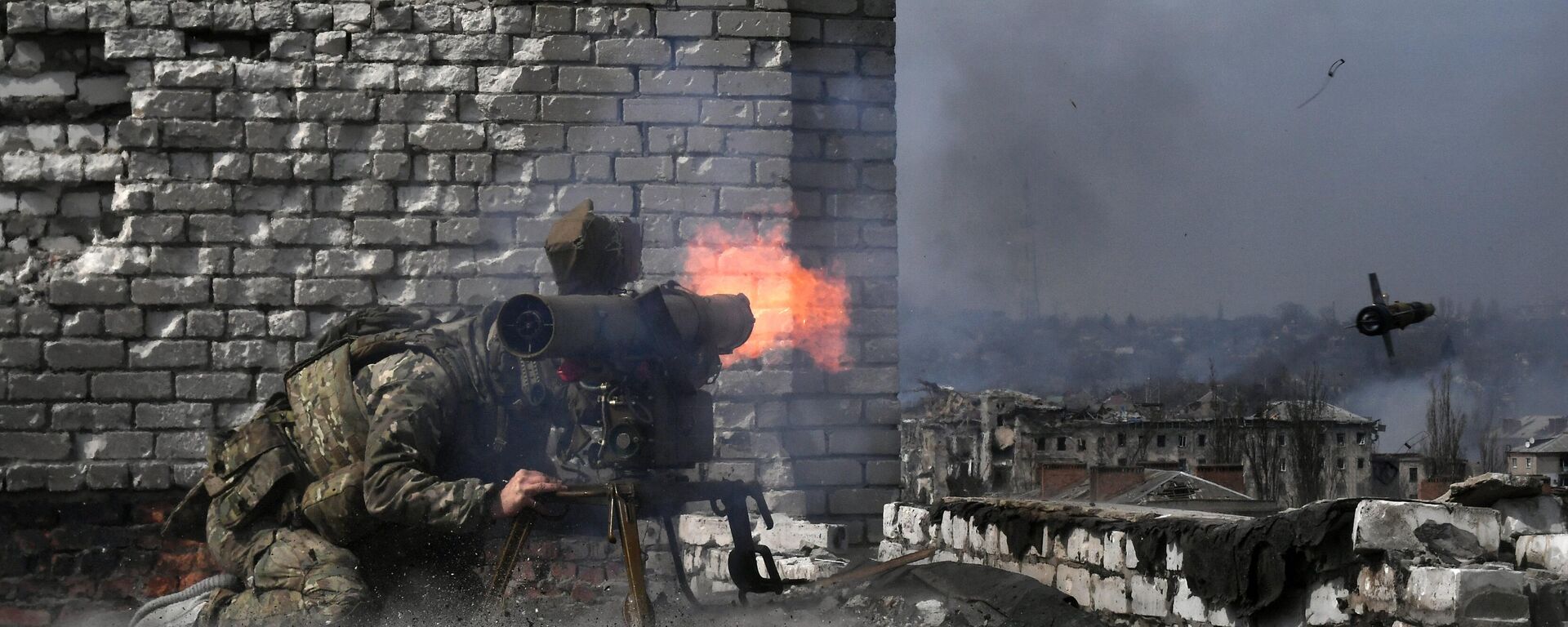 معارك مع القوات المسلحة الأوكرانية وسط أرتيوموفسك، منطقة العملية العسكرية الخاصة - سبوتنيك عربي, 1920, 25.04.2023
