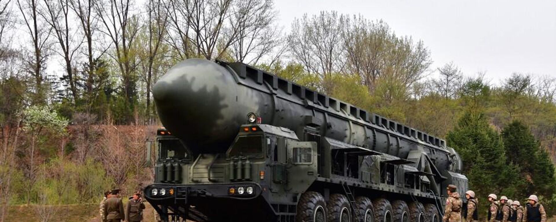  كوريا الشمالية تعلن أنها اختبرت صاروخًا بالستيًا جديدًا عابرًا للقارات يعمل بالوقود الصلب هواسونغ -18 - سبوتنيك عربي, 1920, 26.04.2023