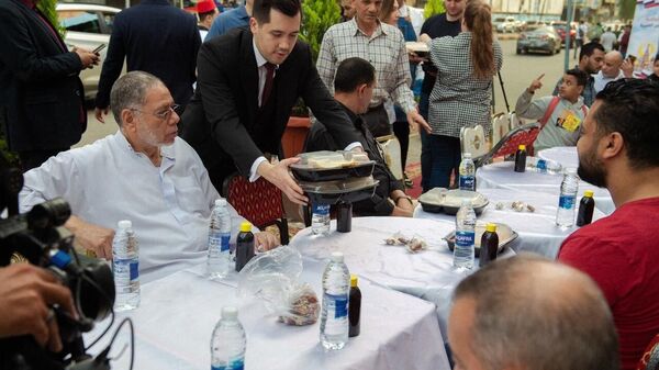 السفارة الروسية في مصر تنظم مائدة إفطار لسكان حي الدقي - سبوتنيك عربي