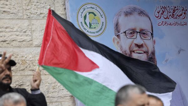 فلسطينيون يدعمون الأسير خضر عدنان المضرب عن الطعام في سجن إسرائيلي منذ 80 يوما قبل ايام من وفاته - سبوتنيك عربي