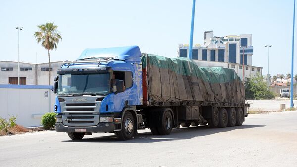 جمعية (فولغوغراد) تسلّم 11 طنا من الأغذية والألبسة لمتضرري الزلزال في سوريا - سبوتنيك عربي