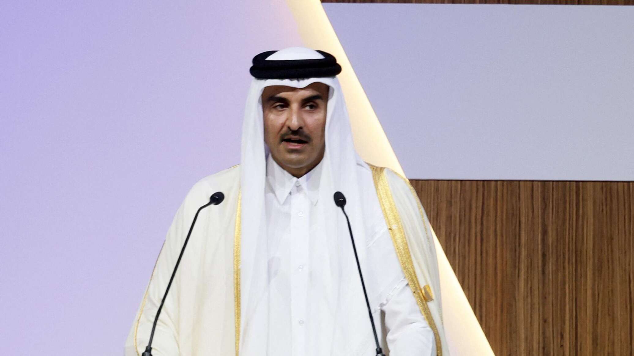 على هامش مؤتمر المناخ... أمير قطر يلتقي بالرئيس الإسرائيلي لبحث استمرار مفاوضات إطلاق سراح الرهائن
