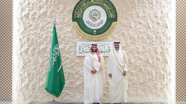 ولي العهد السعودي محمد بن سلمان وأمير قطر تميم بن حمد في القمة العربية الـ 32 بجدة - سبوتنيك عربي
