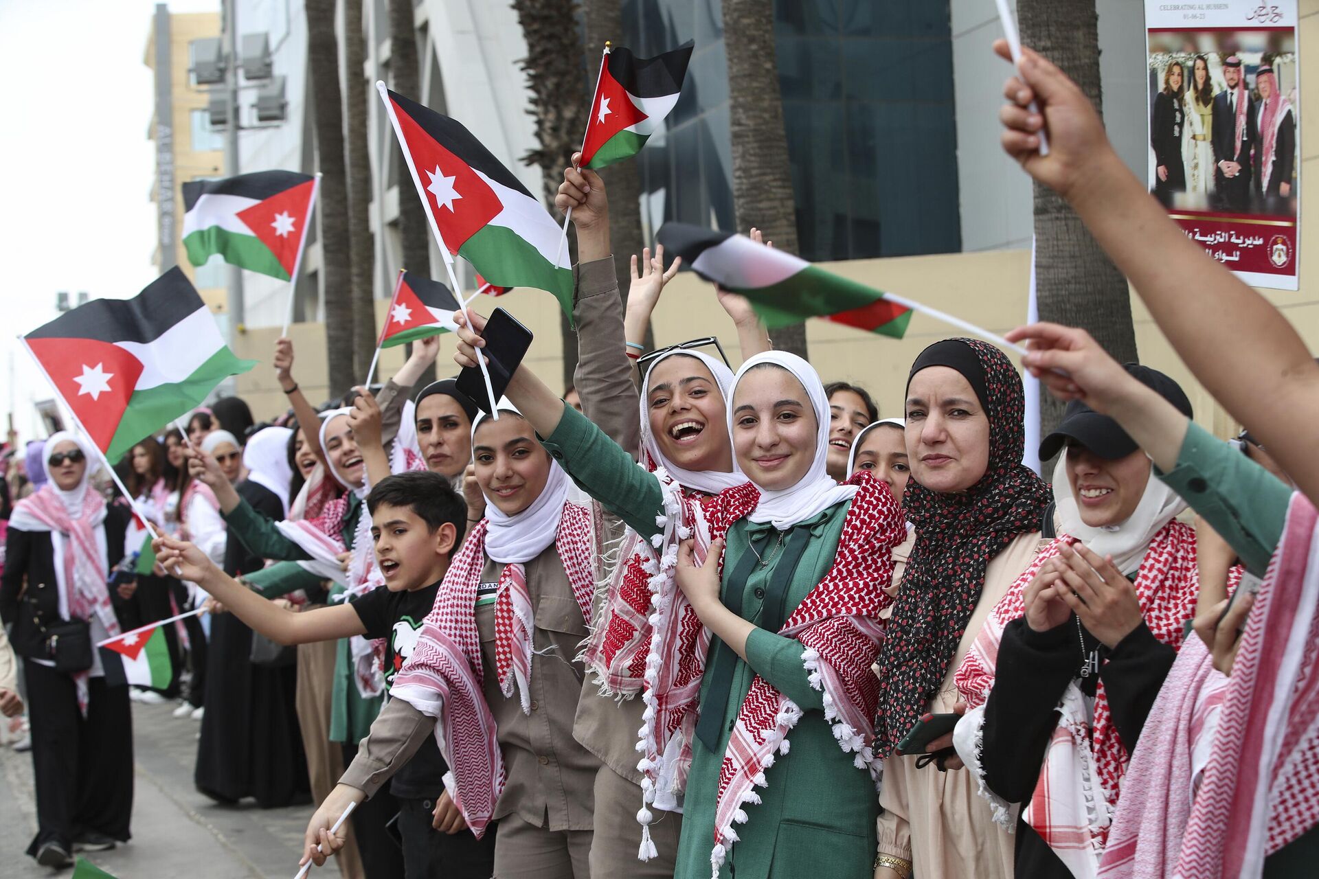 شوارع الأردن تحتفل بزفاف ولي العهد الأردني الأمير حسين، عمان، الأردن - سبوتنيك عربي, 1920, 01.06.2023