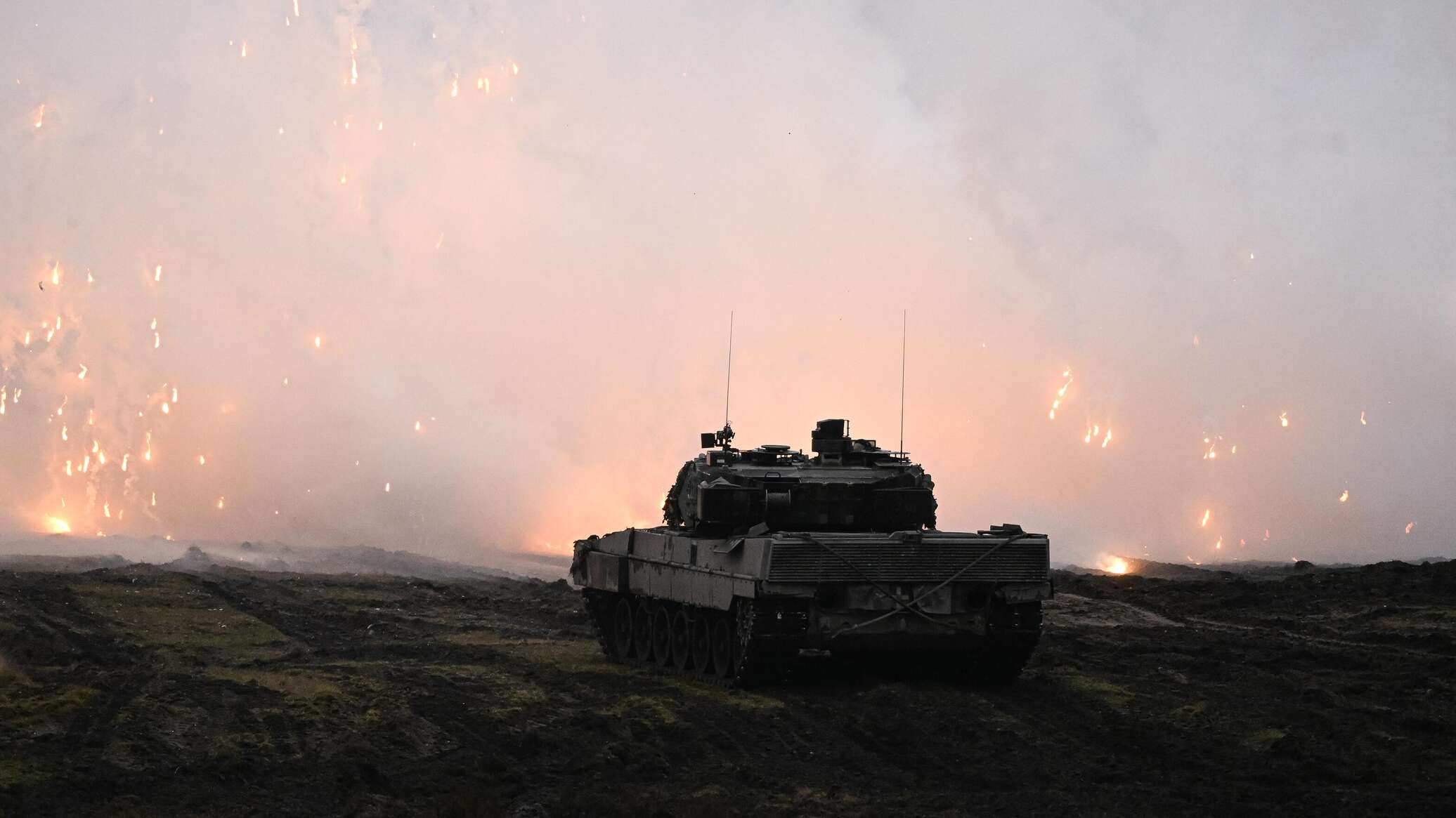 الجيش الروسي يحيد مئات الجنود الأوكرانيين ويدمر دبابة "ليوبارد"
