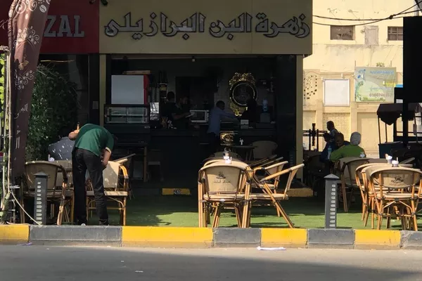 محلات أسفل الكباري في منطقة مصر الجديدة في القاهرة - سبوتنيك عربي