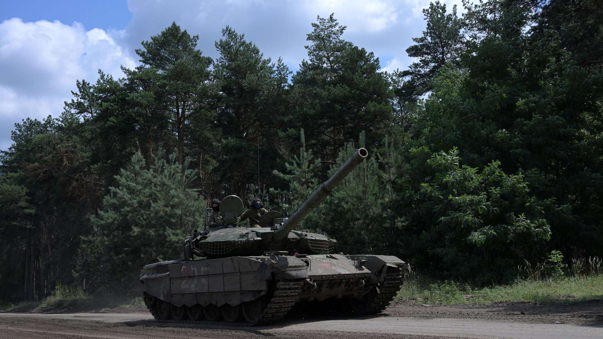 الدفاع: القوات الروسية تدمر مدافع أوكرانية وتحبط تناوب للقوات جنوب دونيتسك