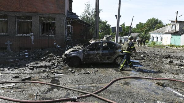 عواقب قصف القوات المسلحة الأوكرانية على دونيتسك، جمهورية دونيتسك الشعبية - سبوتنيك عربي