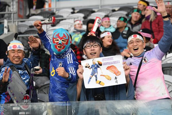 شوهد مشجعو اليابان خلال مباراة كرة القدم في المجموعة الثالثة لكأس العالم للسيدات، في أستراليا ونيوزيلندا 2023، بين اليابان وكوستاريكا في ملعب دنيدن في مدينة دنيدن، في 26 يوليو 2023. - سبوتنيك عربي