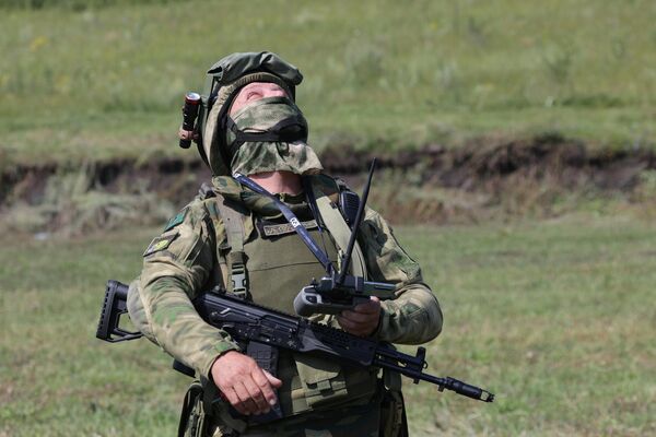 تدريبات قوات الدفاع التابعة للقواتالمسلحة الروسية في مقاطعة بيلغورود، روسيا - سبوتنيك عربي