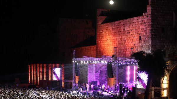 من تونس إلى لبنان.. فنانون عرب يشعلون مسرح قلعة دمشق التاريخية - سبوتنيك عربي
