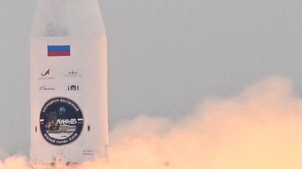 إطلاق الصاروخ الحامل سويوز-1.2بي مع بلوك الاطلاق فريغات والمحطة الأوتوماتيكية لونا-25 من قاعدة فوستوشني الفضائية  - سبوتنيك عربي