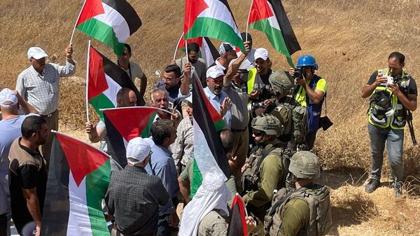 تفريق الجيش الإسرائيلي مسيرات ضد الاستيطان في الضفة الغربية - سبوتنيك عربي