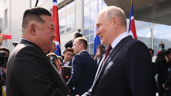 بوتين يلتقي بزعيم كوريا الشمالية في قاعدة فضائية روسية - سبوتنيك عربي