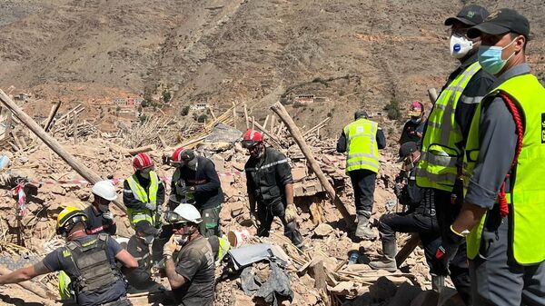 قوات الوقاية المدنية تواصل عمليات الانقاذ بإقليم الحوز - سبوتنيك عربي