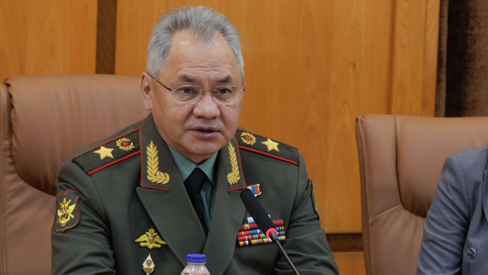 شويغو يكشف سبب قيام روسيا بإنشاء منطقتين عسكريتين جديدتين