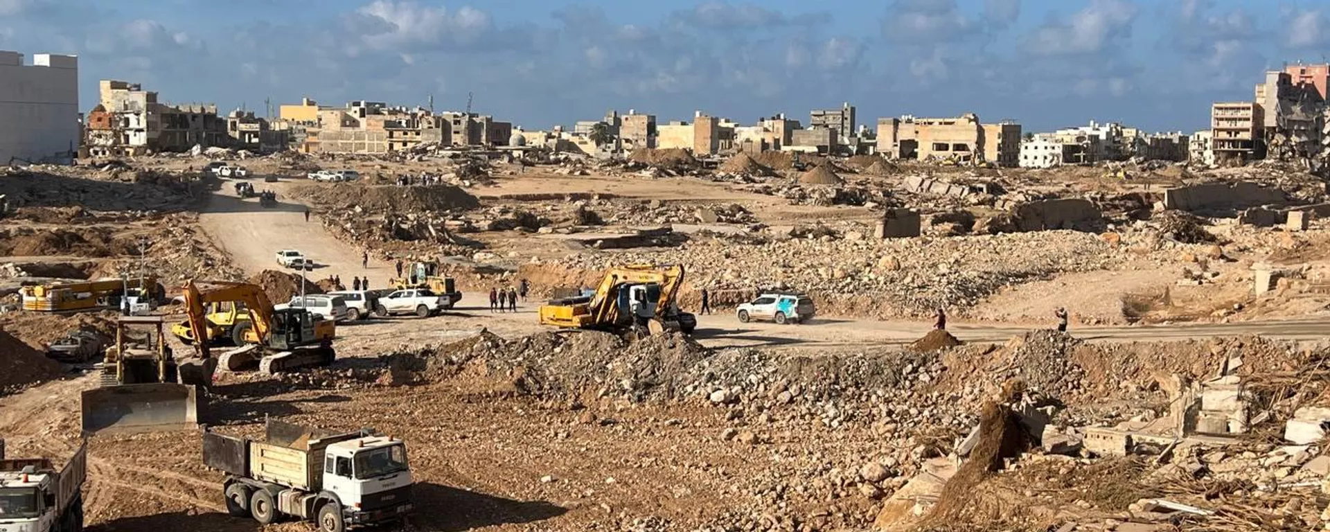 آثار الدمار في مدينة درنة المنكوبة بسبب إعصار دانيال في ليبيا - سبوتنيك عربي, 1920, 21.09.2023