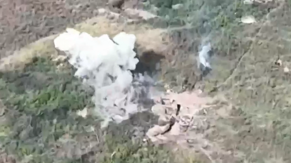 القوات الروسية تدمر مقرا أوكرانيا ومربط هاون في سوليدار  - سبوتنيك عربي